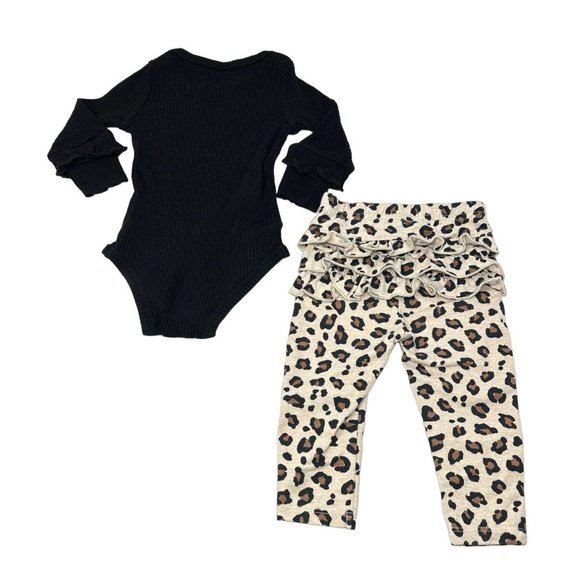 Baby Girl's Leggings and‎ Body Suits - Size 6-9 Month - Picture 3 of 5